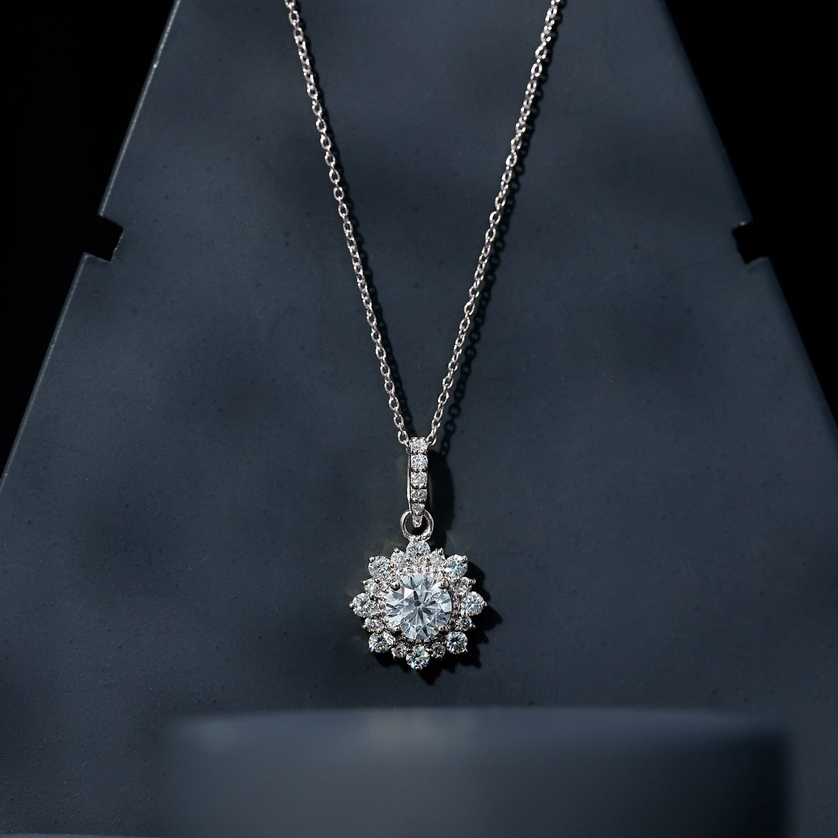 Round Moissanite Halo Necklace with Beaded Detailing