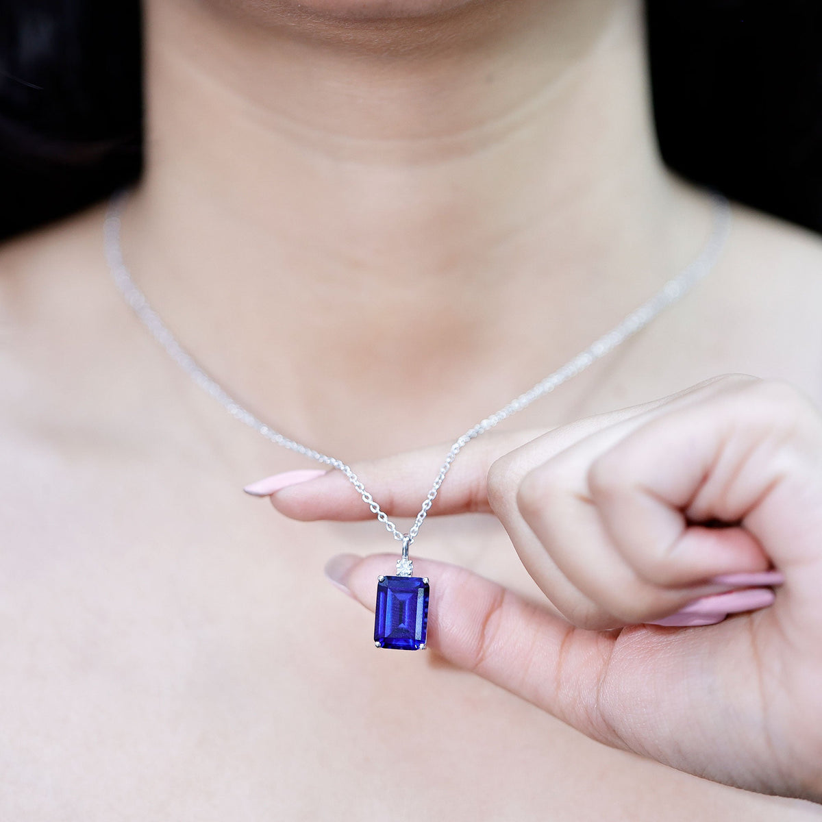 9 Carat Lab Grown Blue Sapphire Emerald Cut Necklace with Diamond