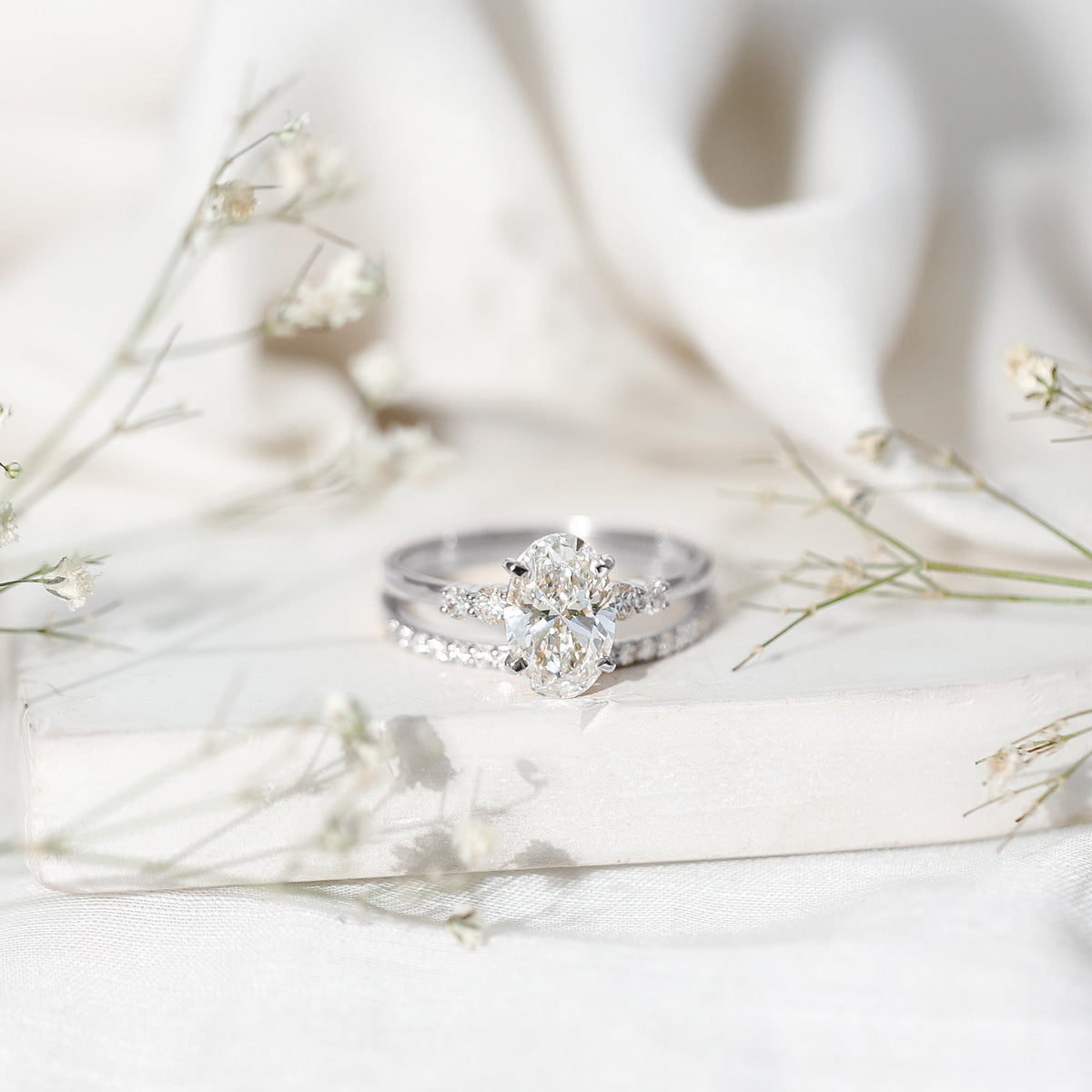 IGI Certified 3 Carat Oval Lab Grown Diamond Marriage Ring Set for Women