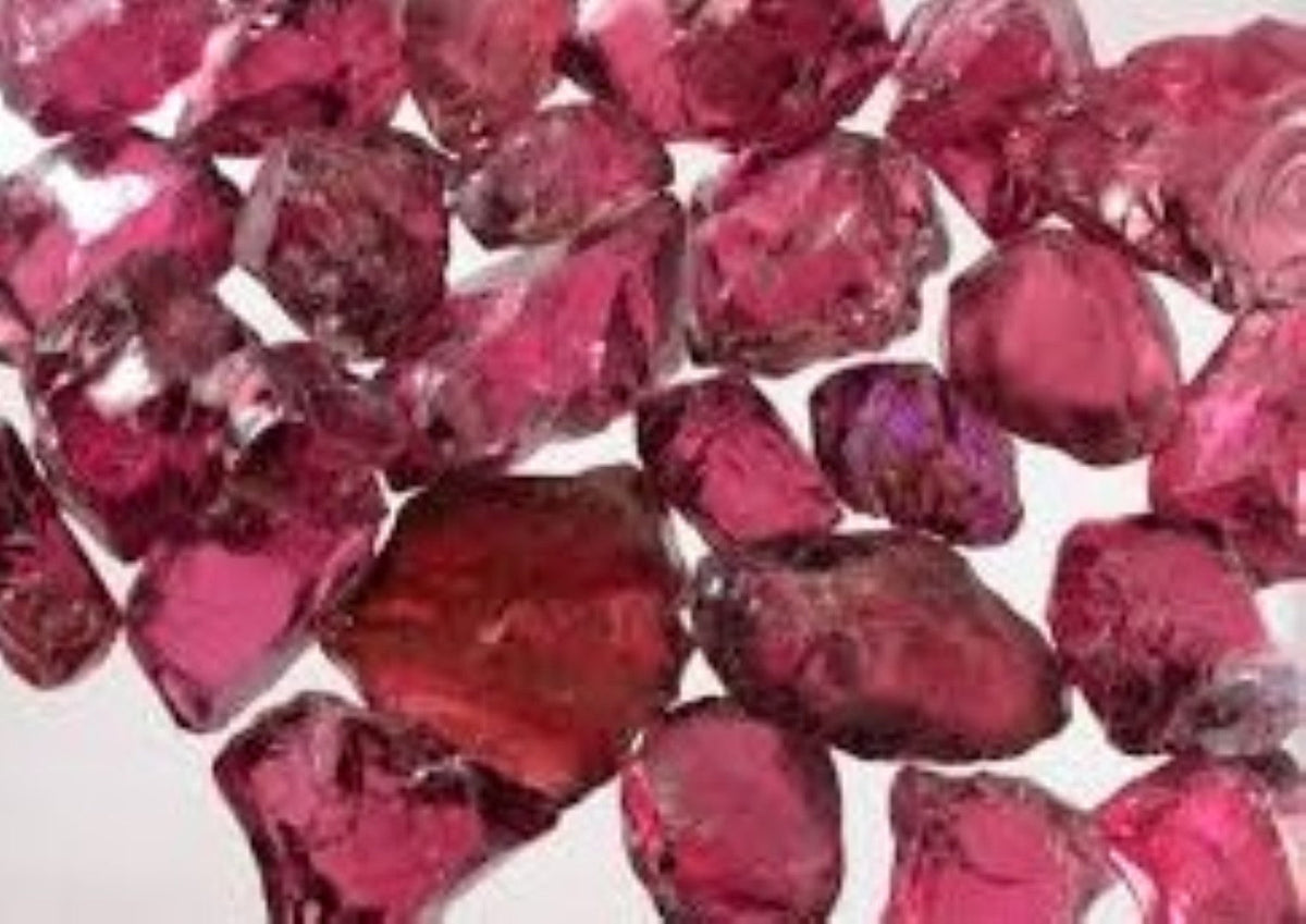Rhodolite Garnet Rough Facet Burmese Red 6 ct Raw Gem