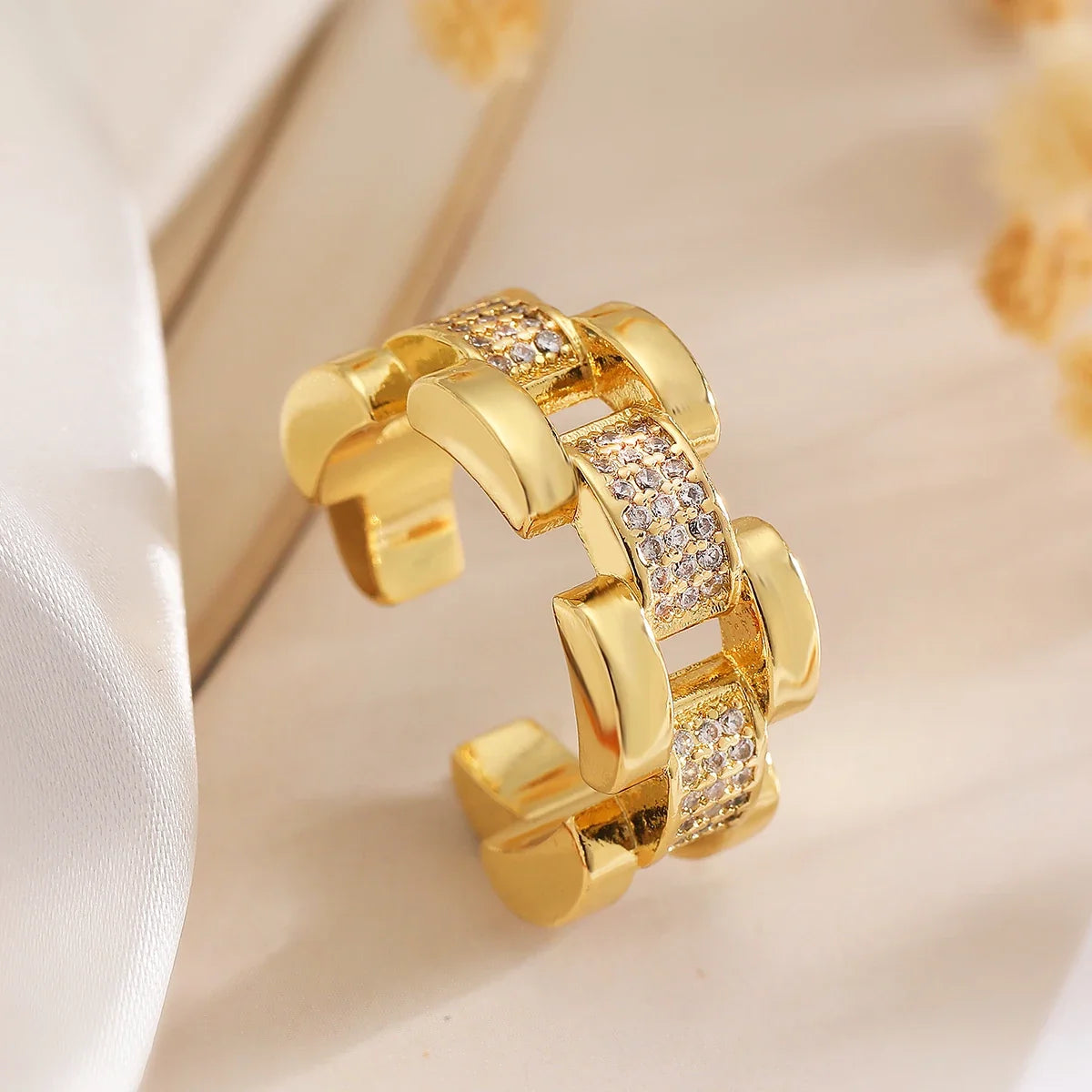 NEWBUY Delicate Gold Color Statement Design CZ Party Rings For Elegan Women Finger Accessories