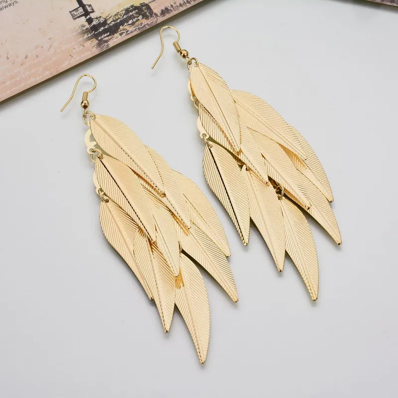 Floating Earrings Valentine's Day Love Pendant Earrings Elegant Long Women's Floating Hook Earrings Exaggerated Metal Pendant