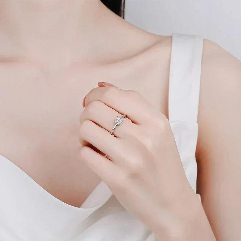 NeeTim 0.6 Carat Princess Moissanite Engagement Ring Women Proposal Bridal Rings Sterling Silver Wedding Band with Certificate