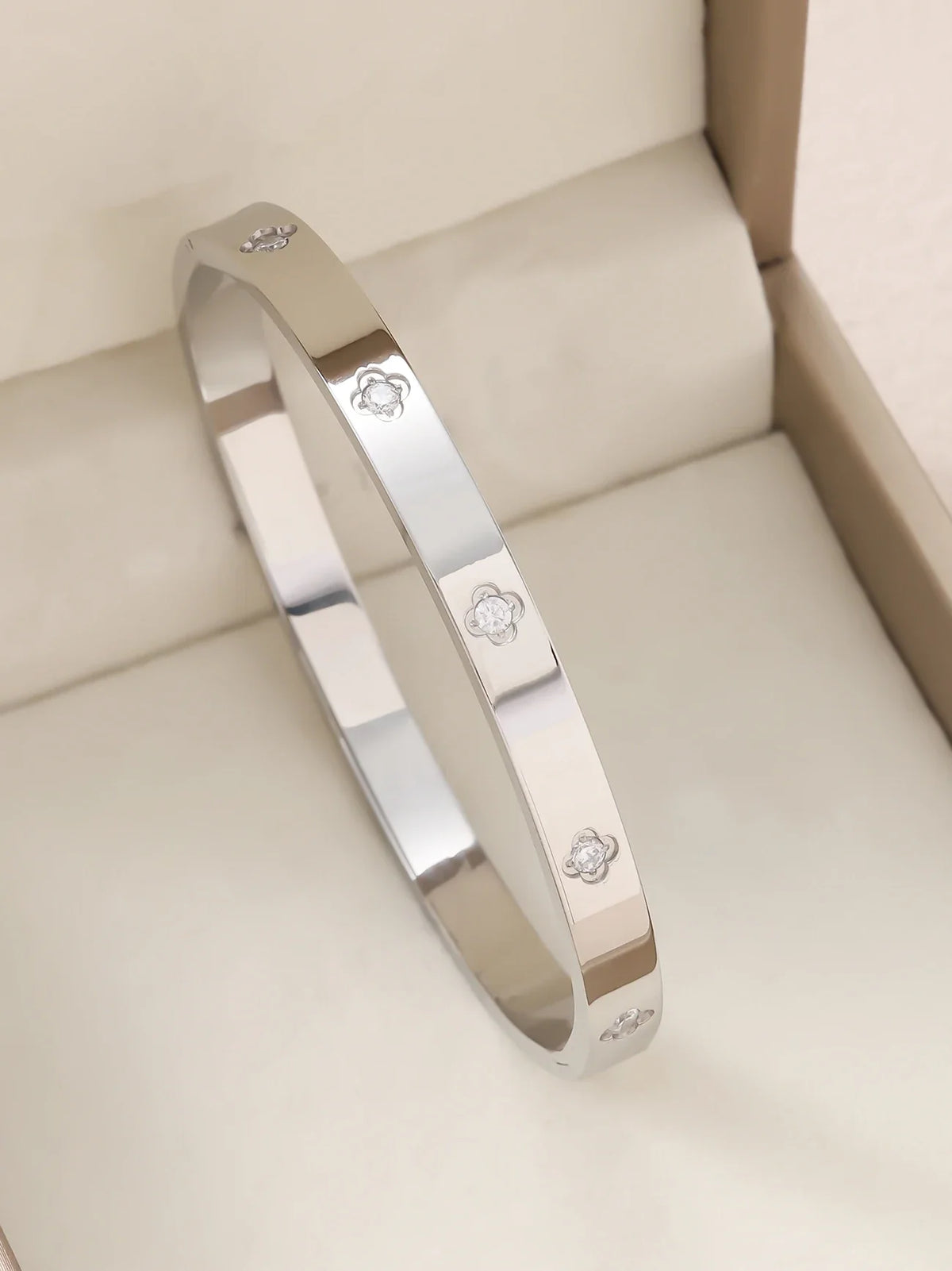 1pc 18K Gold Plated Stainless Steel Stackable Bracelet With Chain And Clover Design, Fashion Style For Women, Suitable For Casua