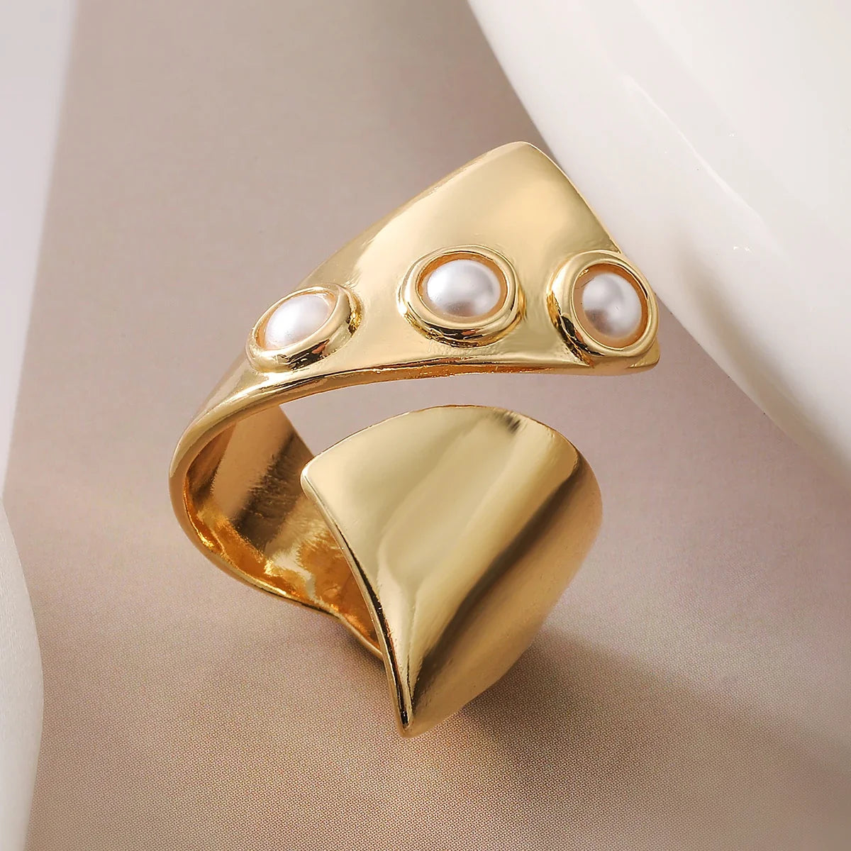 NEWBUY Delicate Gold Color Statement Design CZ Party Rings For Elegan Women Finger Accessories