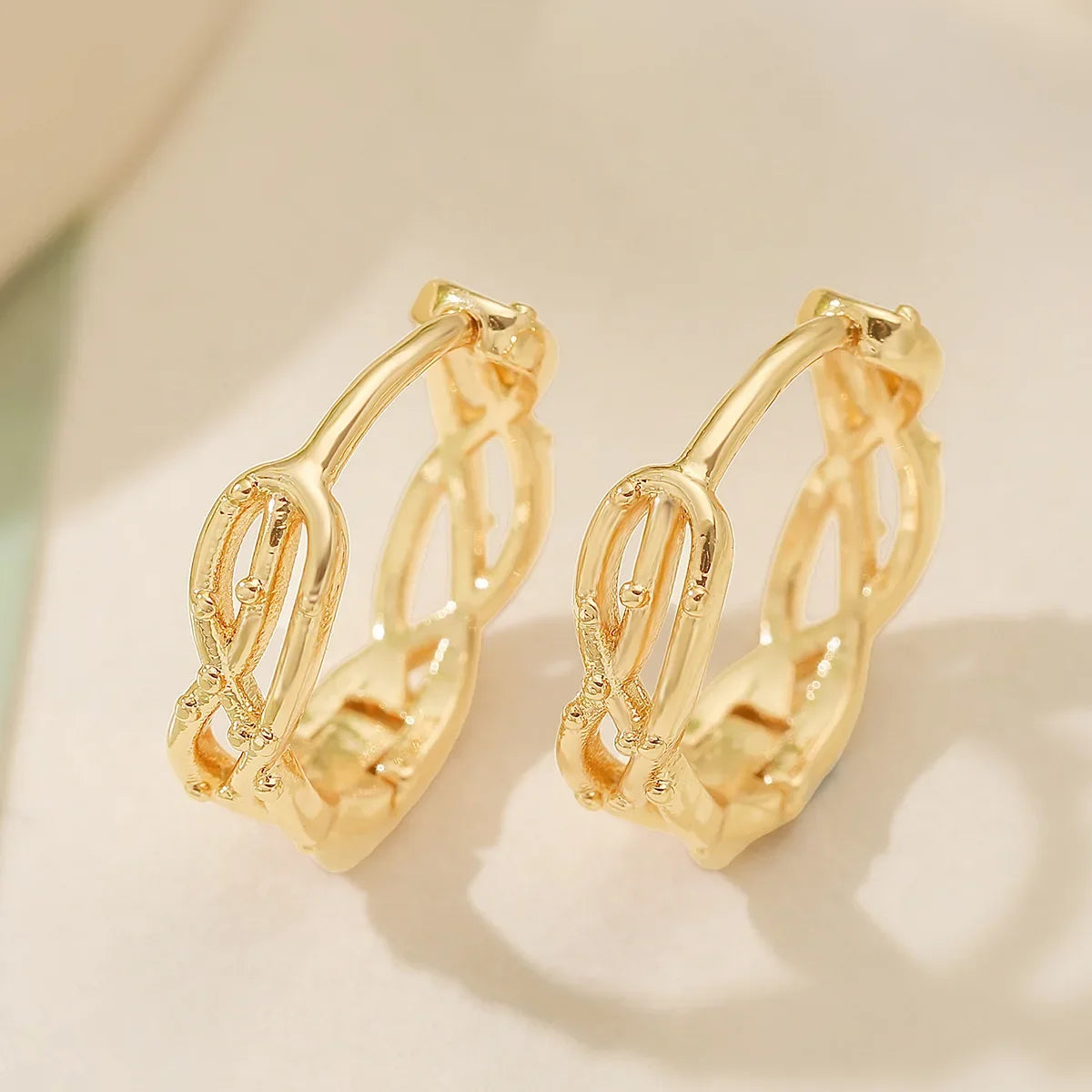 NEWBUY Simple Design Silver/Gold Color Knot Shape Cute Hoop Earrings For Women Minimalist Metal Style Jewelry Female