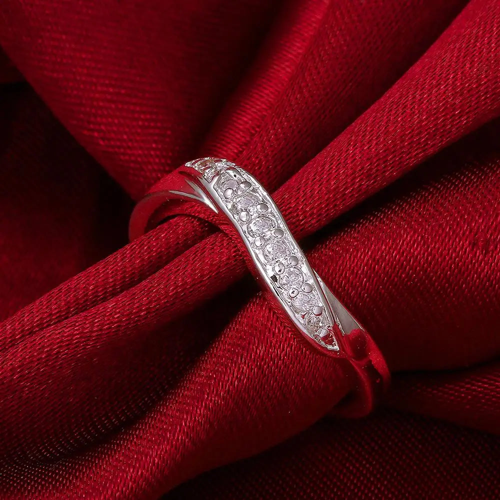 925 Sterling Silver Crystal Diamond Rings for Women Fashion Elegant Wedding Accessories Party Gifts Charms Fine Jewelry