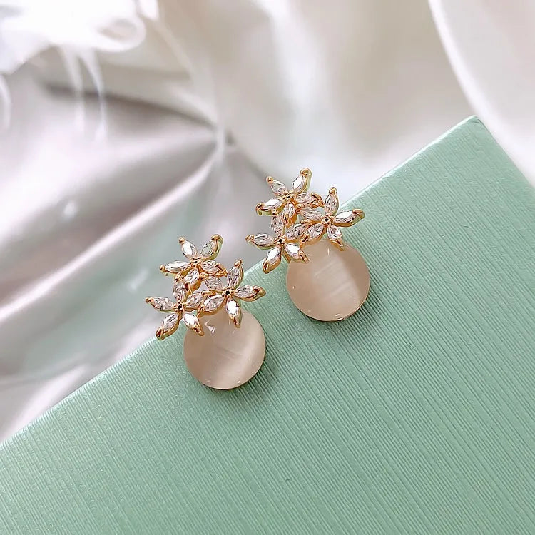 Flower Rhinestones Opal Stud Earrings for Women Small Exquisite Sweet Versatile Advanced Earring Charms Jewelry Gifts Wholesale