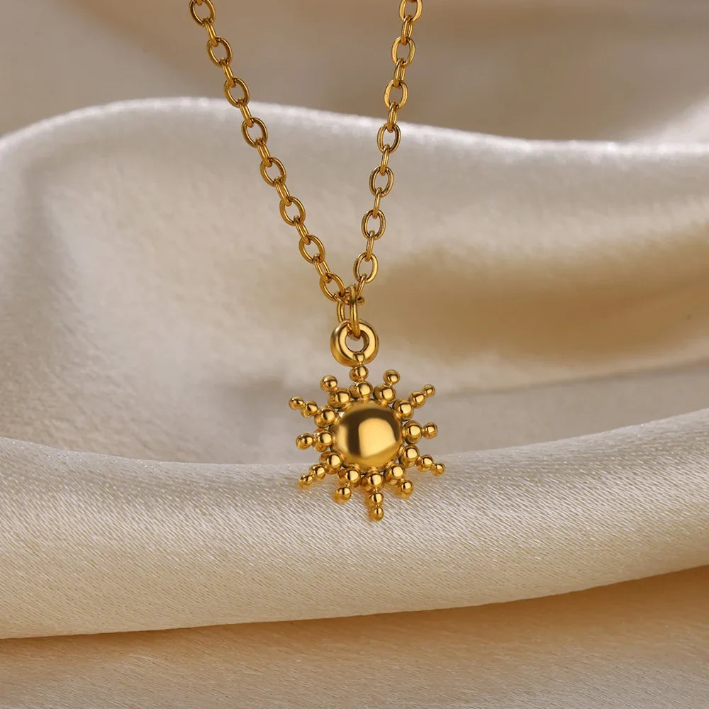 Stainless Steel Sun Sunflower Pendant Necklace For Women Gold Color Round Charm Clavicle Chain Necklaces Fashion Jewelry Gift