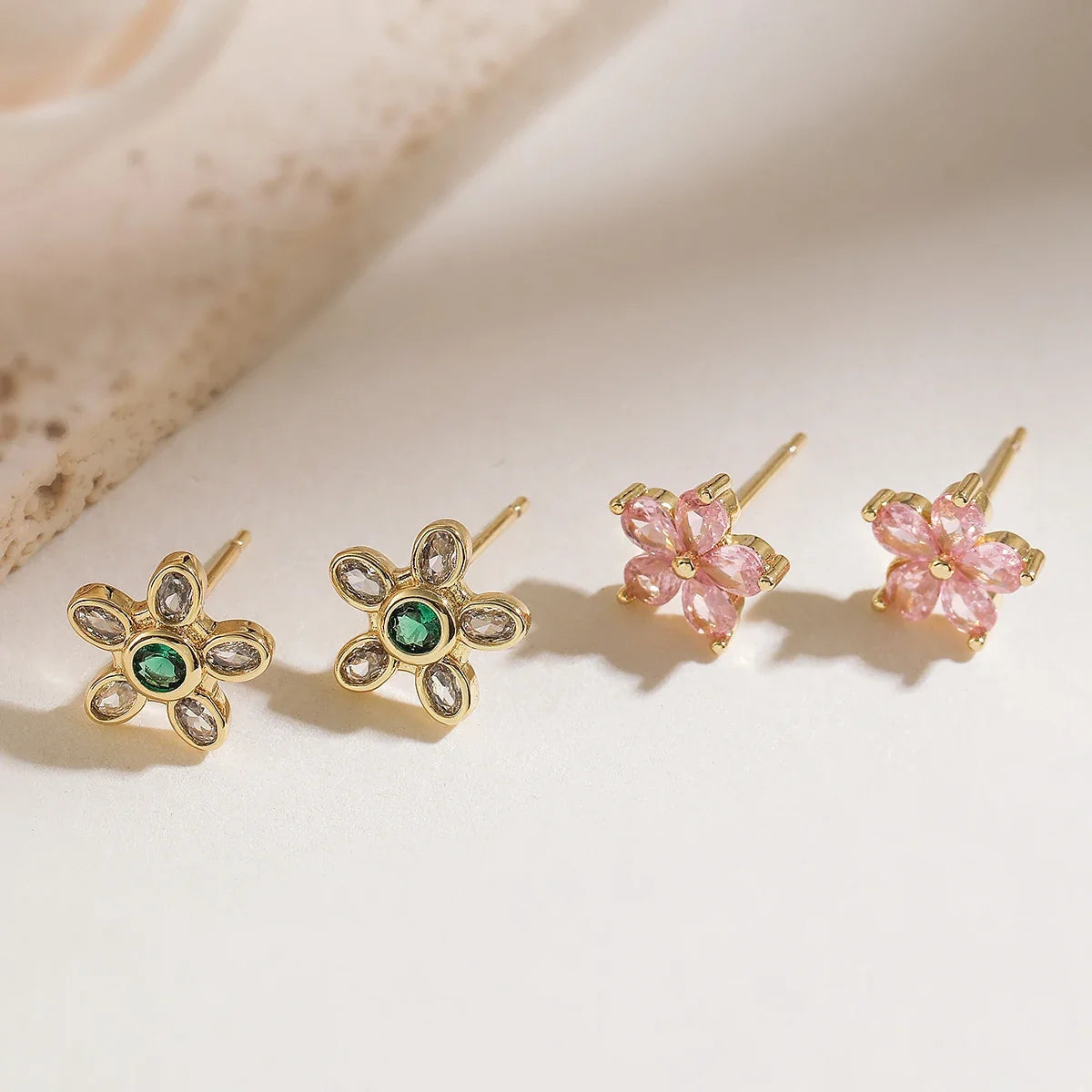 NEWBUY Delicate Gold Color Cute Flower Stud Earrings For Women Pink Green White CZ Crystal Jewelry Femme Bijoux
