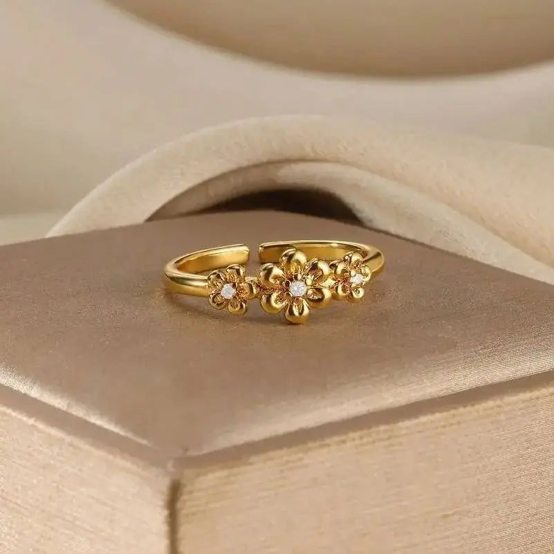 Stainless Steel Exaggerated Big Flower Rings For Women Gold Color Sunflower Finger Ring Female Fashion Aesthetic Jewelry Gift