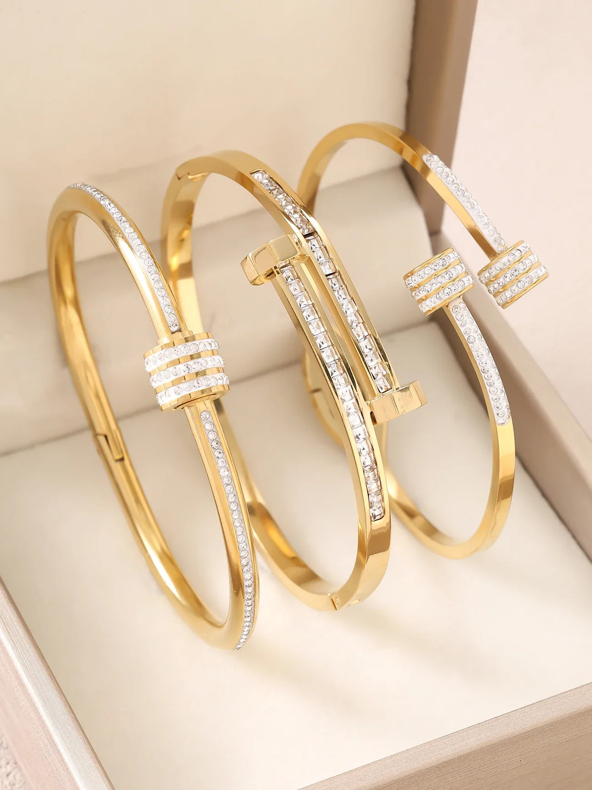 1pc 18K Gold Plated Stainless Steel Stackable Bracelet With Chain And Clover Design, Fashion Style For Women, Suitable For Casua