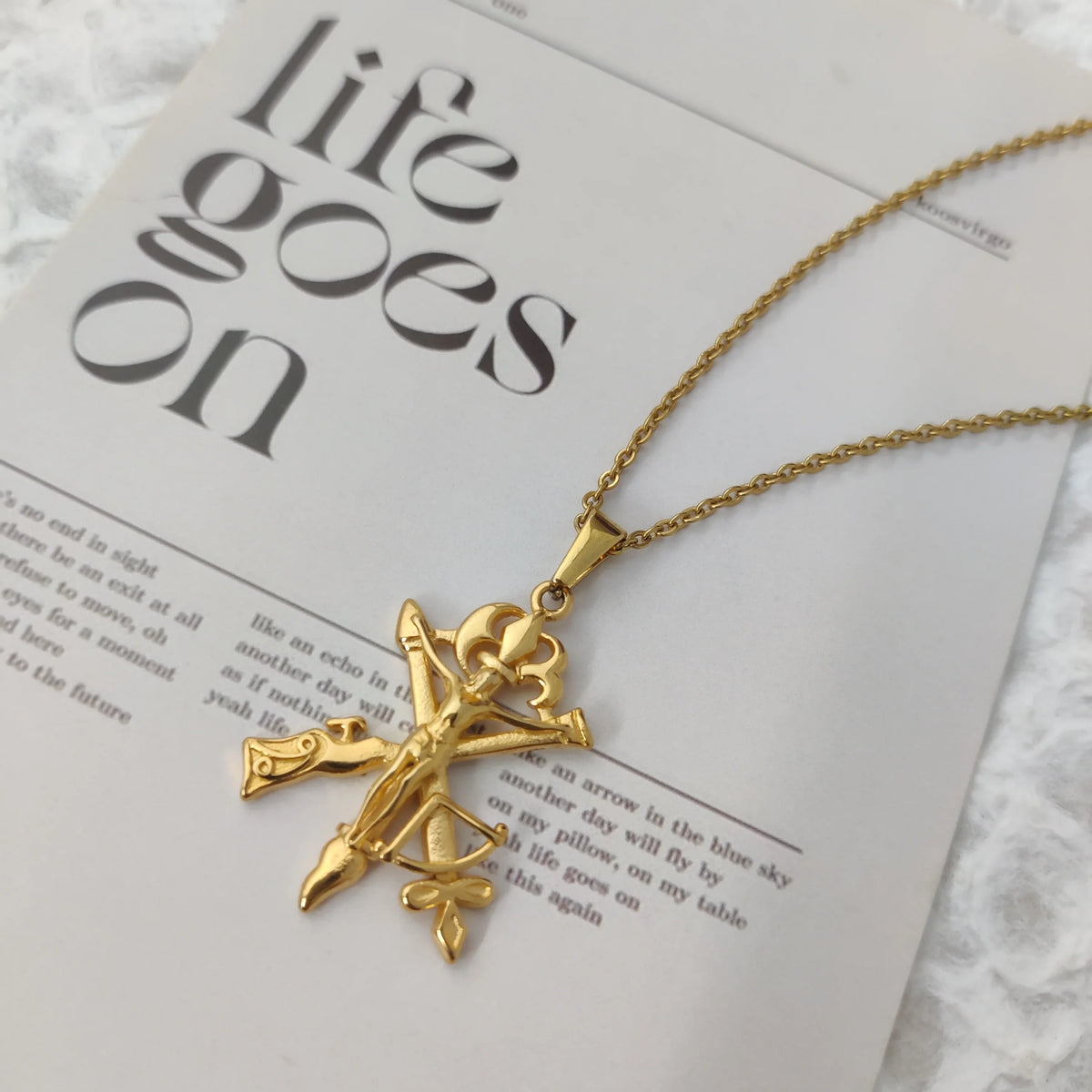 Trendy Jesus Cross Necklace - 18K Gold Plated Stainless Steel, Gun & Arrow Design for Men, Waterproof Religious Jewelry Gift