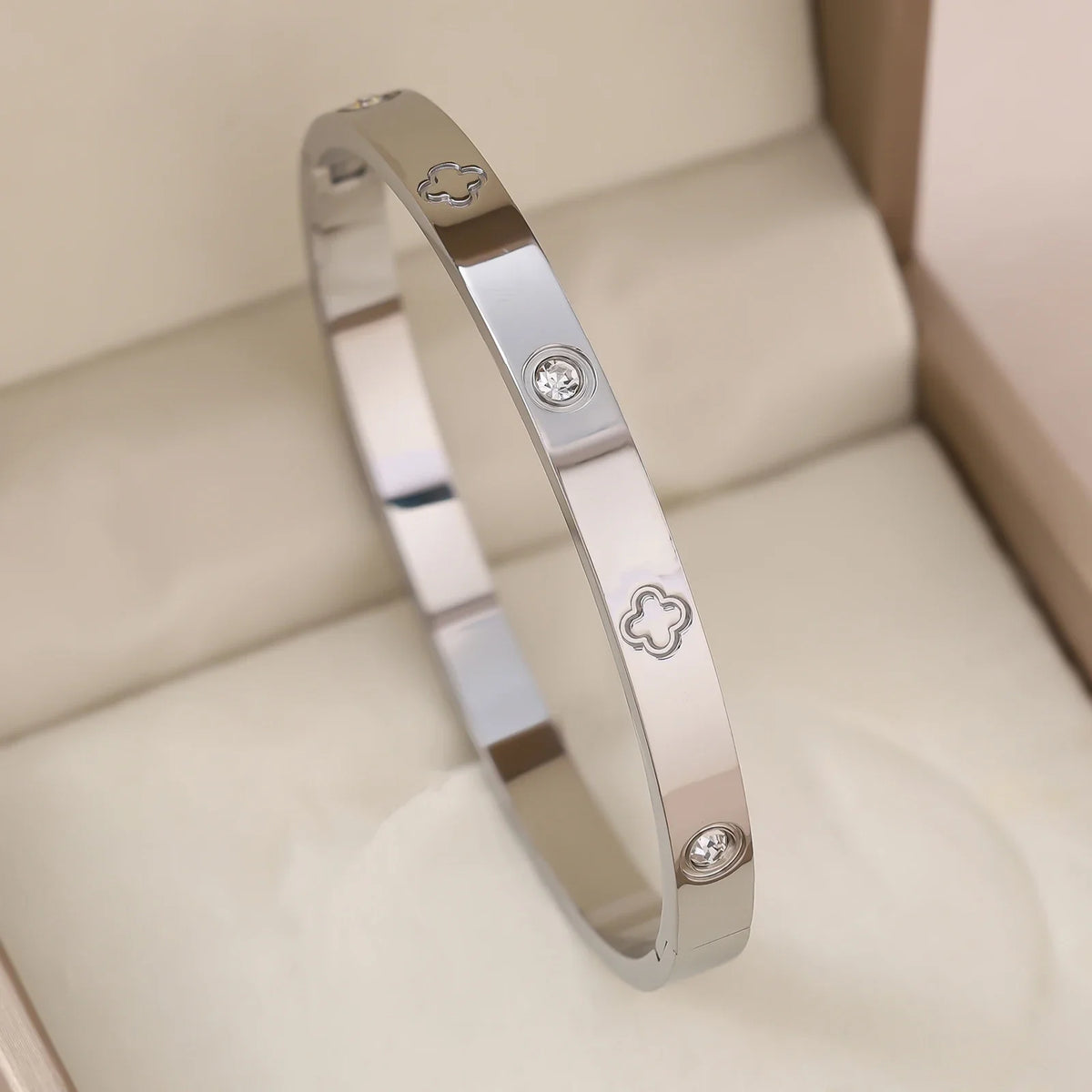 1pc 18K Gold Plated Stainless Steel Stackable Bracelet With Chain And Clover Design, Fashion Style For Women, Suitable For Casua