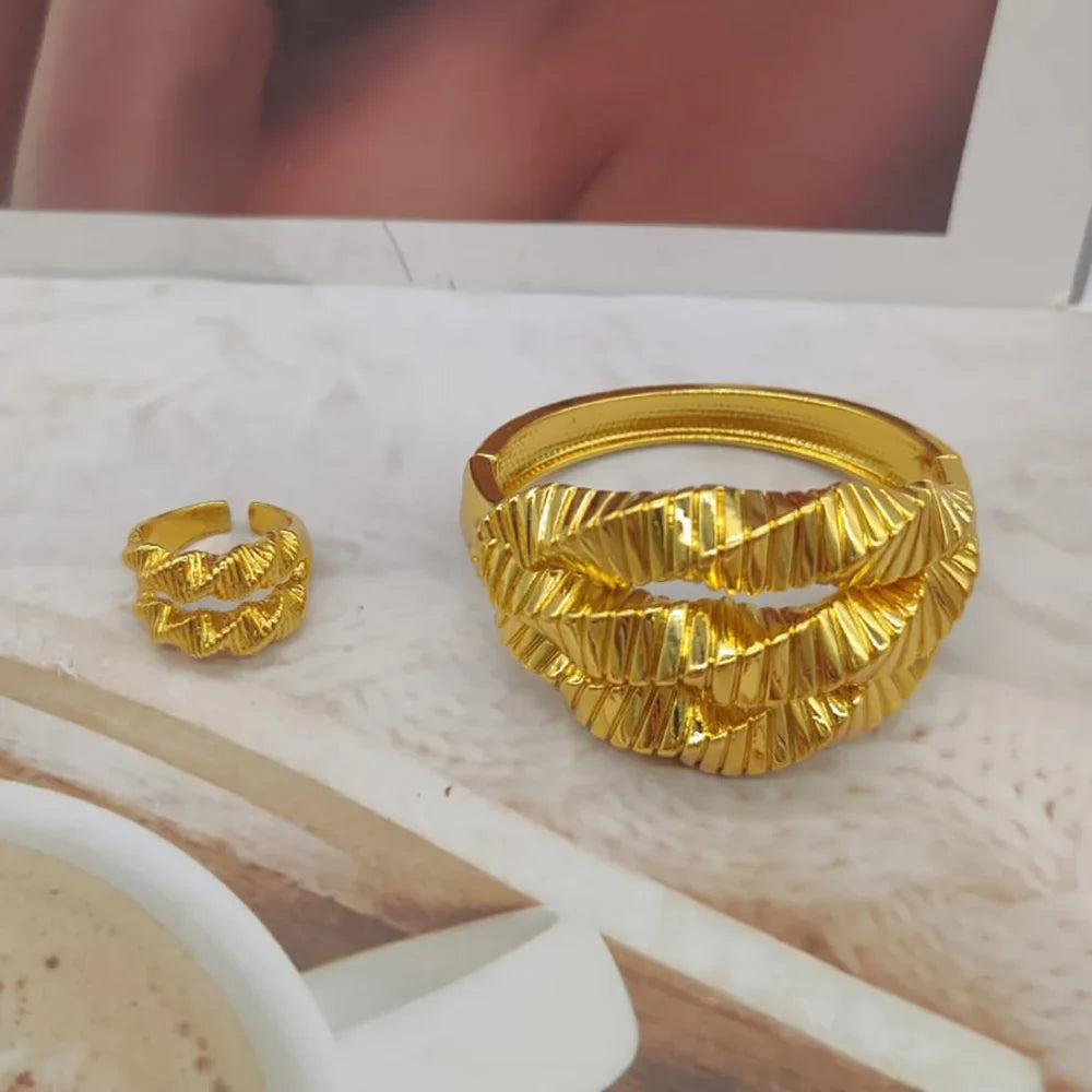 Trend Gold Color Jewelry Set for Women Cuff Bangle and Finger Ring Hollow Out Design Hand Bracelet Cocktail Ring Set Jewelry Set