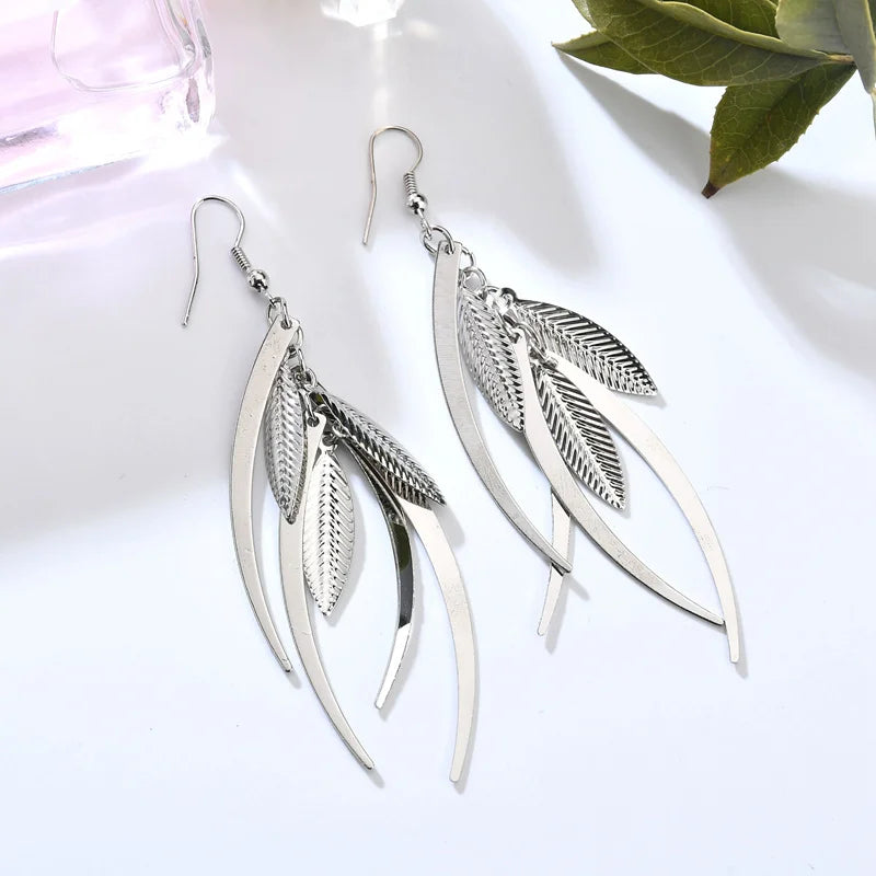 Floating Earrings Valentine's Day Love Pendant Earrings Elegant Long Women's Floating Hook Earrings Exaggerated Metal Pendant