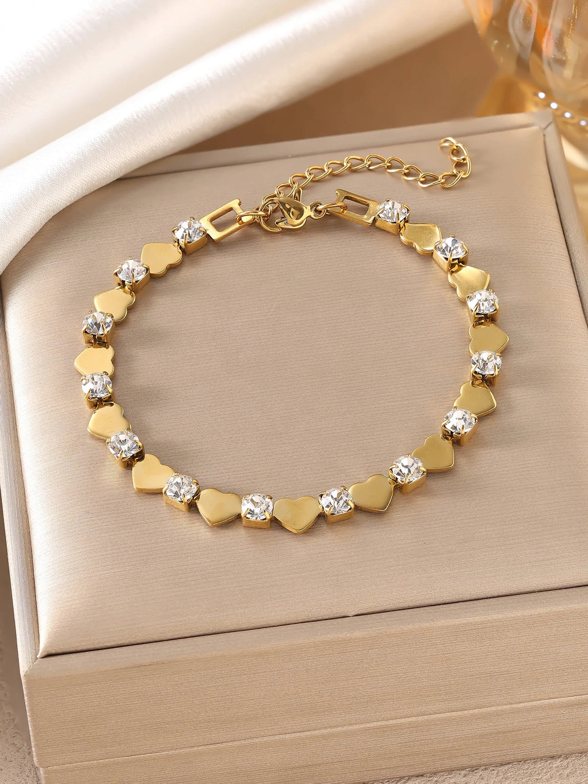18K gold-plated stainless steel non fading gold bracelet - durable and fashionable jewelry accessory, suitable for holiday gifts