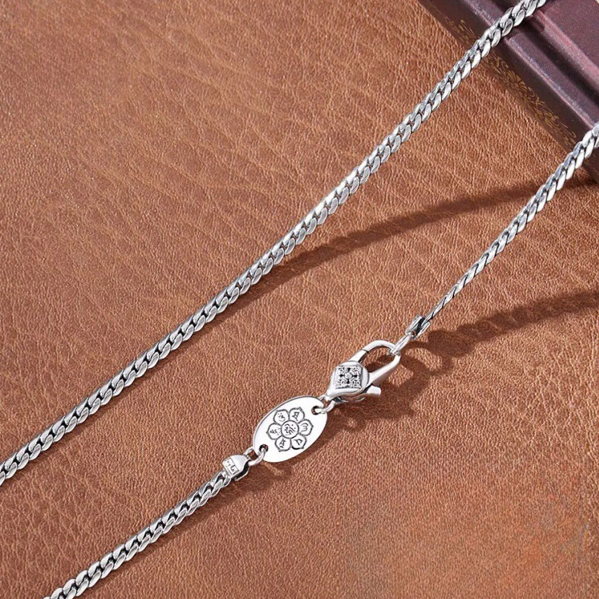 S925Silver Men's and Women's Cuban Chain Necklace 20IN/22IN Slim Style Trendy, Sophisticated Vintage-Inspired Collarbone Layerin