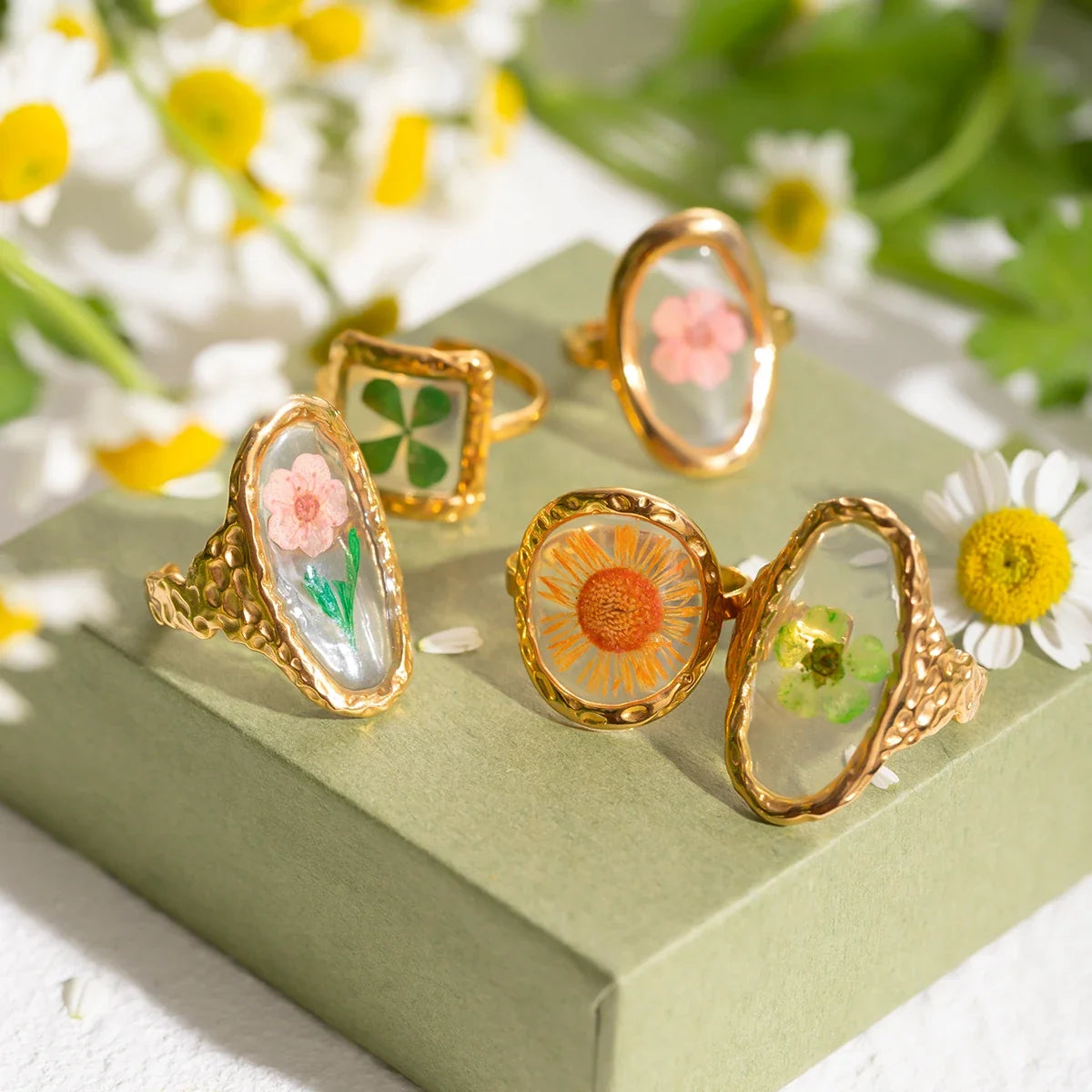Light Cozy 18k Gold Plated Minimalist Polygonal Dry Flower Opening Ring Women Personalized Stainless Steel Statement Jewelry