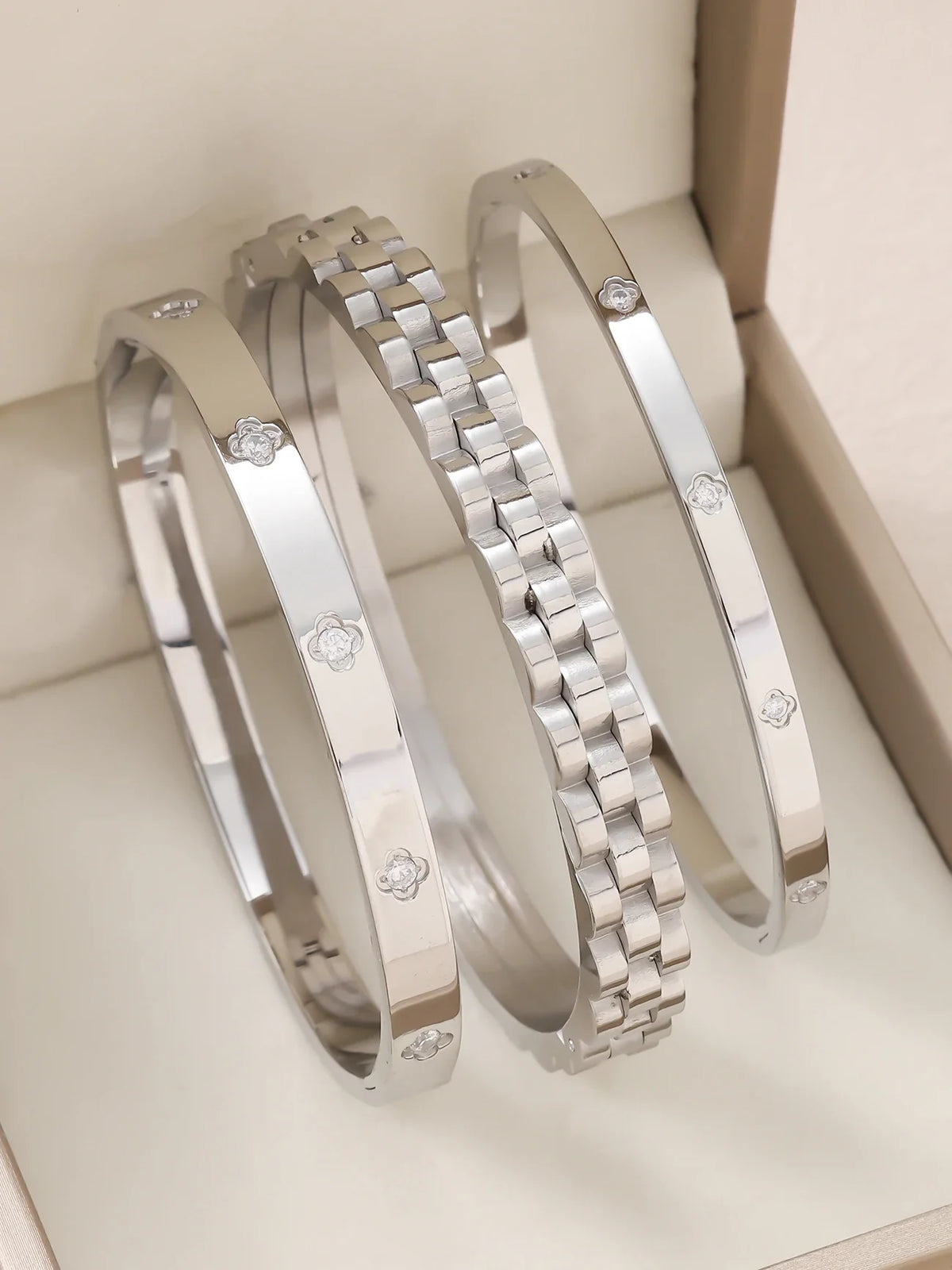 1pc 18K Gold Plated Stainless Steel Stackable Bracelet With Chain And Clover Design, Fashion Style For Women, Suitable For Casua