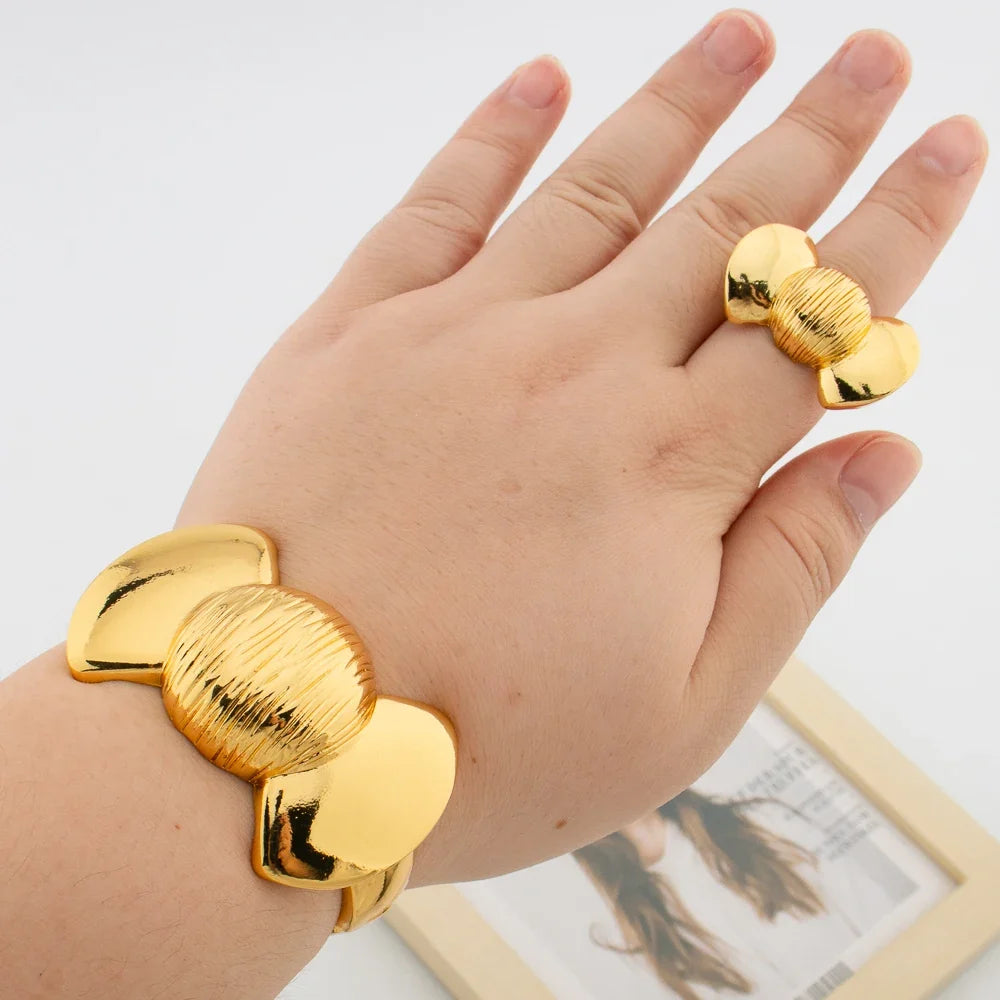 Gold Color Bangle with Ring Set Ladies Elegant Lovely Bow Design Hand Bracelet and Finger Ring Weddings Bride Bangle Jewelry Set