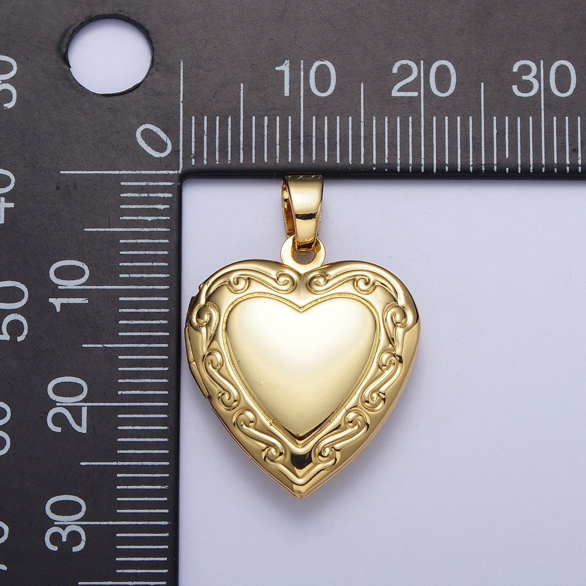 Gold Engraved Decorative Cravings Heart Love Locket Pendant For Valentines Romantic Jewelry | X-678