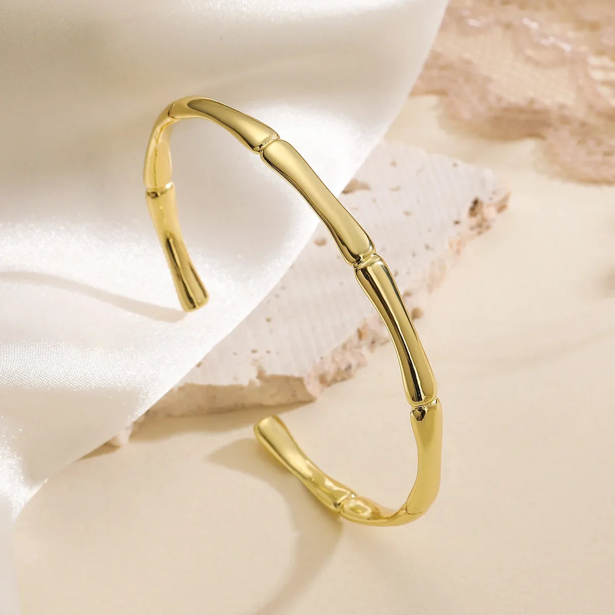 NEWBUY Hot Sale HigH Quality Gold/Silver Color Heart Bangles For Women Stainless Steel Party Jewelry