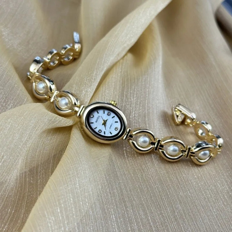 Luxury Pearl Inlaid Bracelet Watch Fashion Women Quartz Watch Brand Oval Dial Dress Wristwatches Dropshipping Relojes Para Mujer