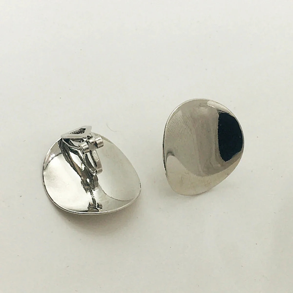 Fashion Circular Pleated Ear Clips Without Pierced for Women Personalized Design Irregular Punk Metal Earrings Party Jewelry