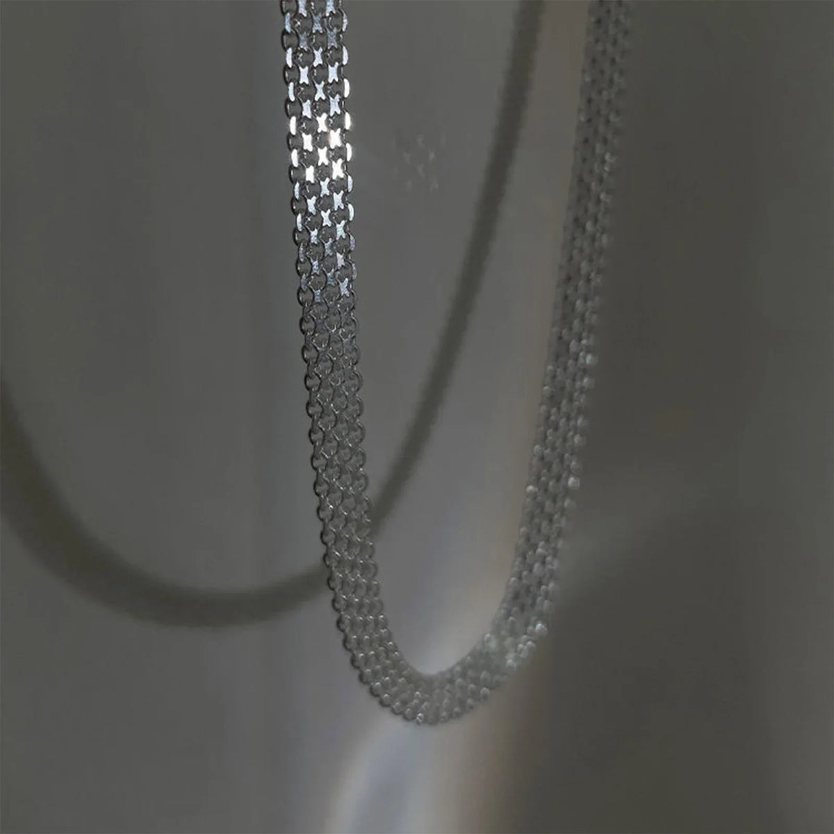 S925Silver European and American simple and unique woven hollow wide necklace ins trend mesh collarbone chain