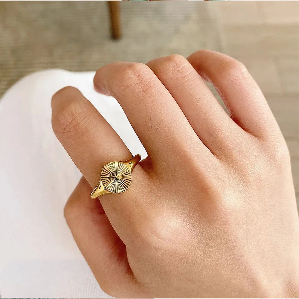 SUNIBI Stainless Steel Rings for Women Gold Color Do Not Fade Wave Rays Texture Signet Dainty Ladies Ring Jewelry Wholesale