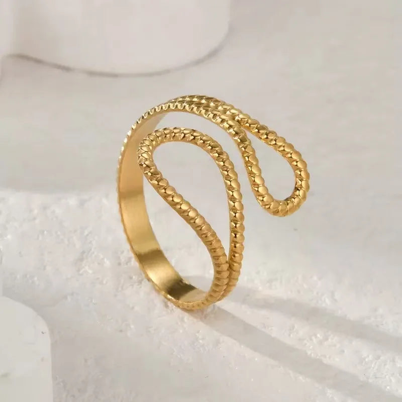 Wholesale High End Waterproof Three-dimensional M Letter Hollow Stainless Steel Finger Ring Trendy for Women Personalize Jewelry