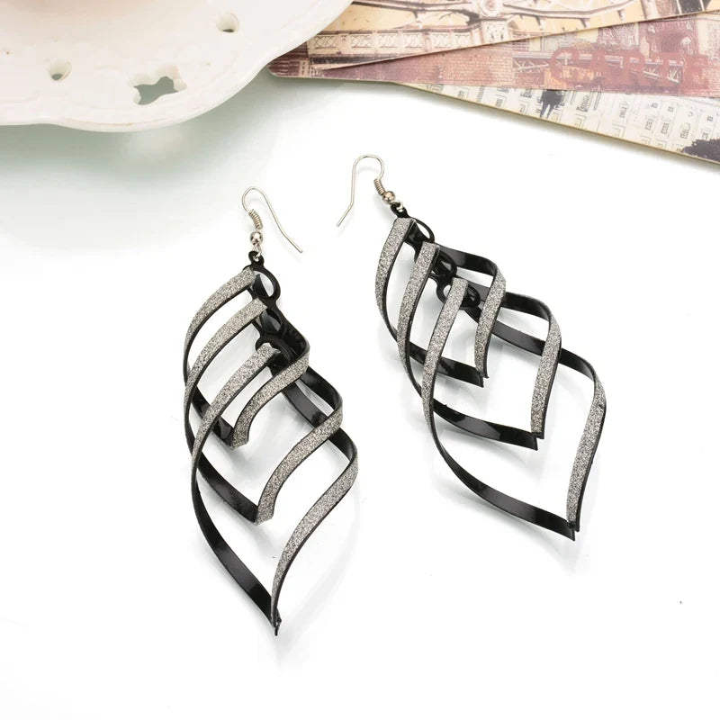 Floating Earrings Valentine's Day Love Pendant Earrings Elegant Long Women's Floating Hook Earrings Exaggerated Metal Pendant