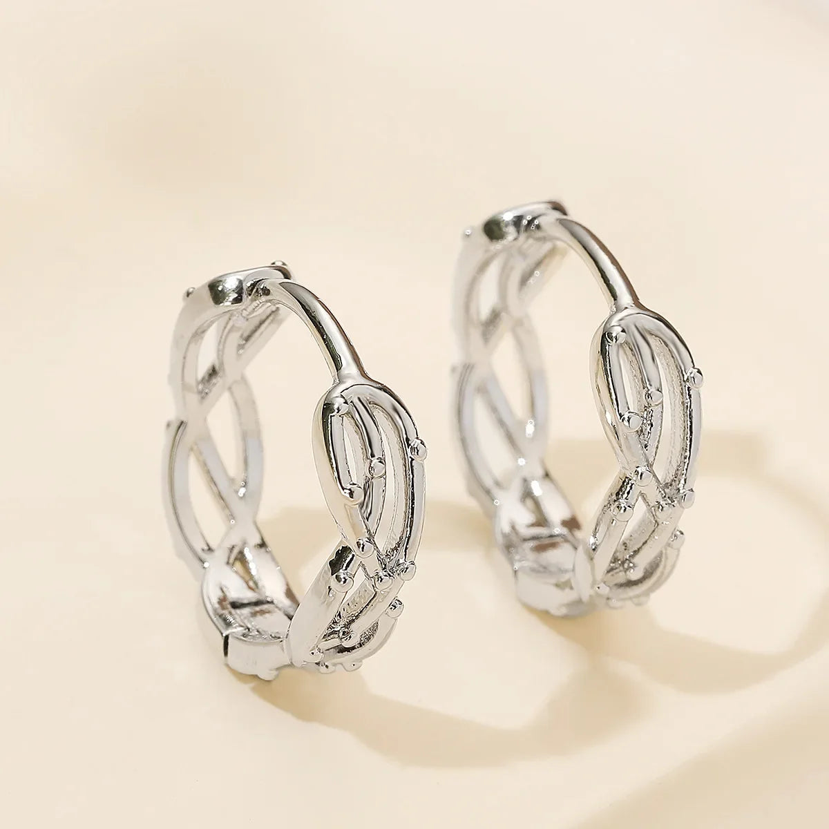 NEWBUY Simple Design Silver/Gold Color Knot Shape Cute Hoop Earrings For Women Minimalist Metal Style Jewelry Female