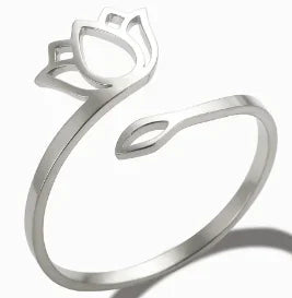 Wholesale High End Waterproof Three-dimensional M Letter Hollow Stainless Steel Finger Ring Trendy for Women Personalize Jewelry