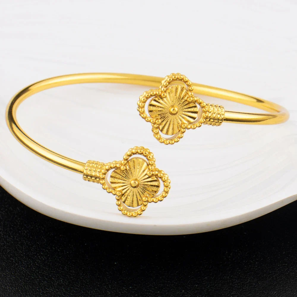 New Design Classic Luxury Stainless Steel Clover Bracelets Ring Elegant Temperament For Woman Jewelry Daily Wear Festival Gifts