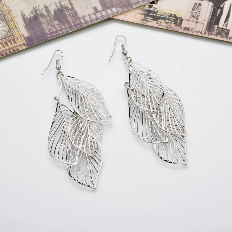 Floating Earrings Valentine's Day Love Pendant Earrings Elegant Long Women's Floating Hook Earrings Exaggerated Metal Pendant