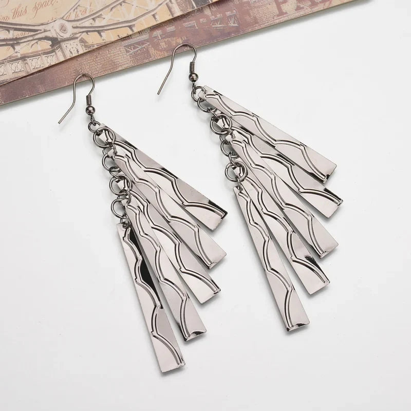Floating Earrings Valentine's Day Love Pendant Earrings Elegant Long Women's Floating Hook Earrings Exaggerated Metal Pendant