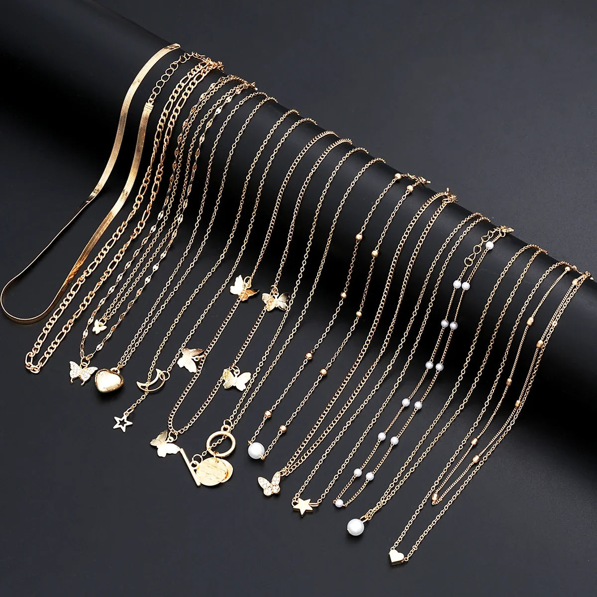 Simple Stackable Necklaces Set for Women Fashion Butterfly Heart Star Pearl Moon Pendant Necklaces Boho Jewelry Gifts 2025