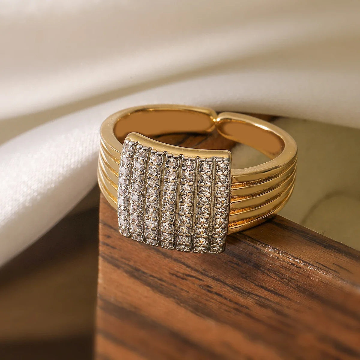 NEWBUY Luxury AAA Cubic Zirconia Pave Setting Copper Wedding Jewelry Delicate Geometric Open Rings For Elegant Women