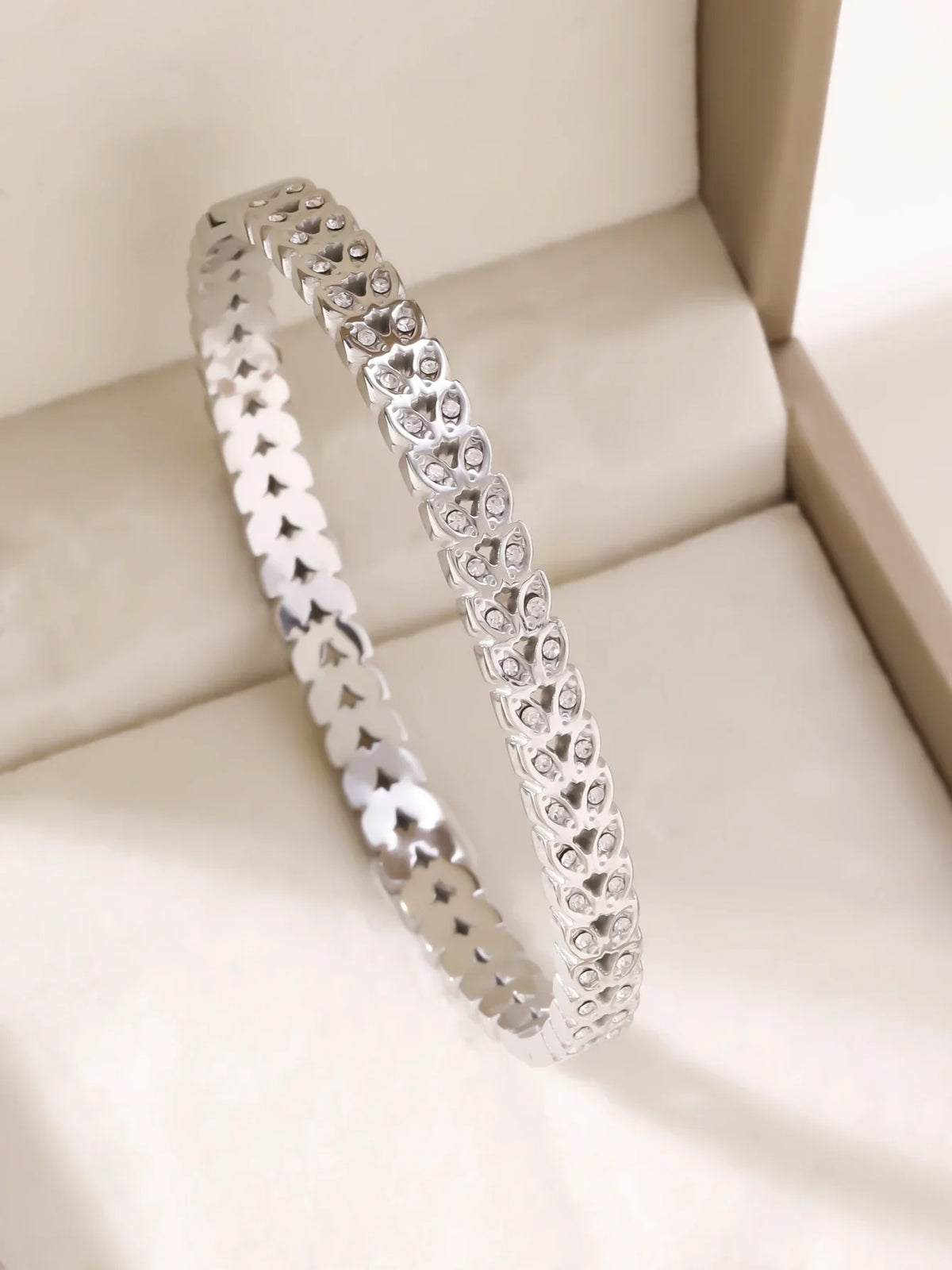 1pieces/set women's wedding jewelry party holiday Valentine's Day gift stainless steel bracelet plated with 18K gold bracelet