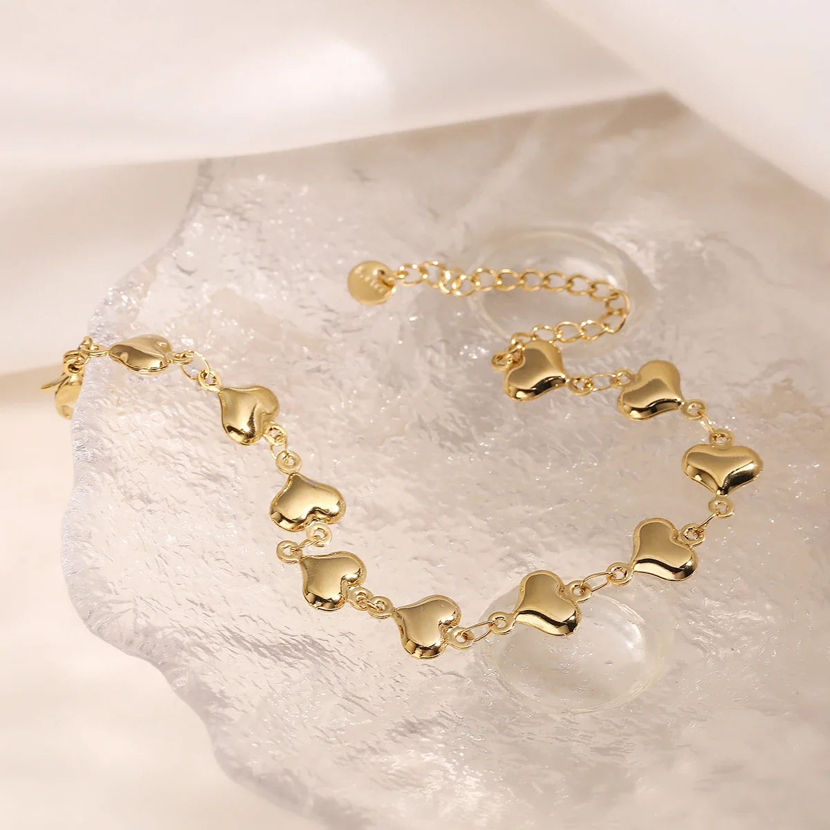 NEWBUY Wholesale Non-Fading Gold Color 316L Stainless Steel Heart Charm Bracelet For Women Casual Daily Jewelry