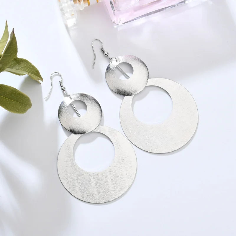 Floating Earrings Valentine's Day Love Pendant Earrings Elegant Long Women's Floating Hook Earrings Exaggerated Metal Pendant