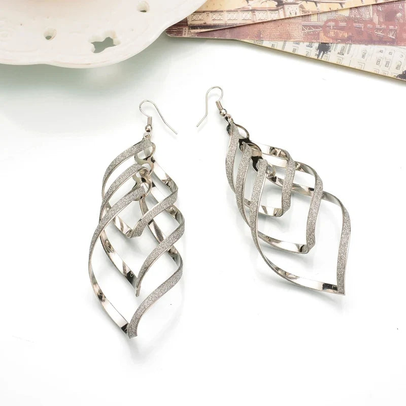 Floating Earrings Valentine's Day Love Pendant Earrings Elegant Long Women's Floating Hook Earrings Exaggerated Metal Pendant