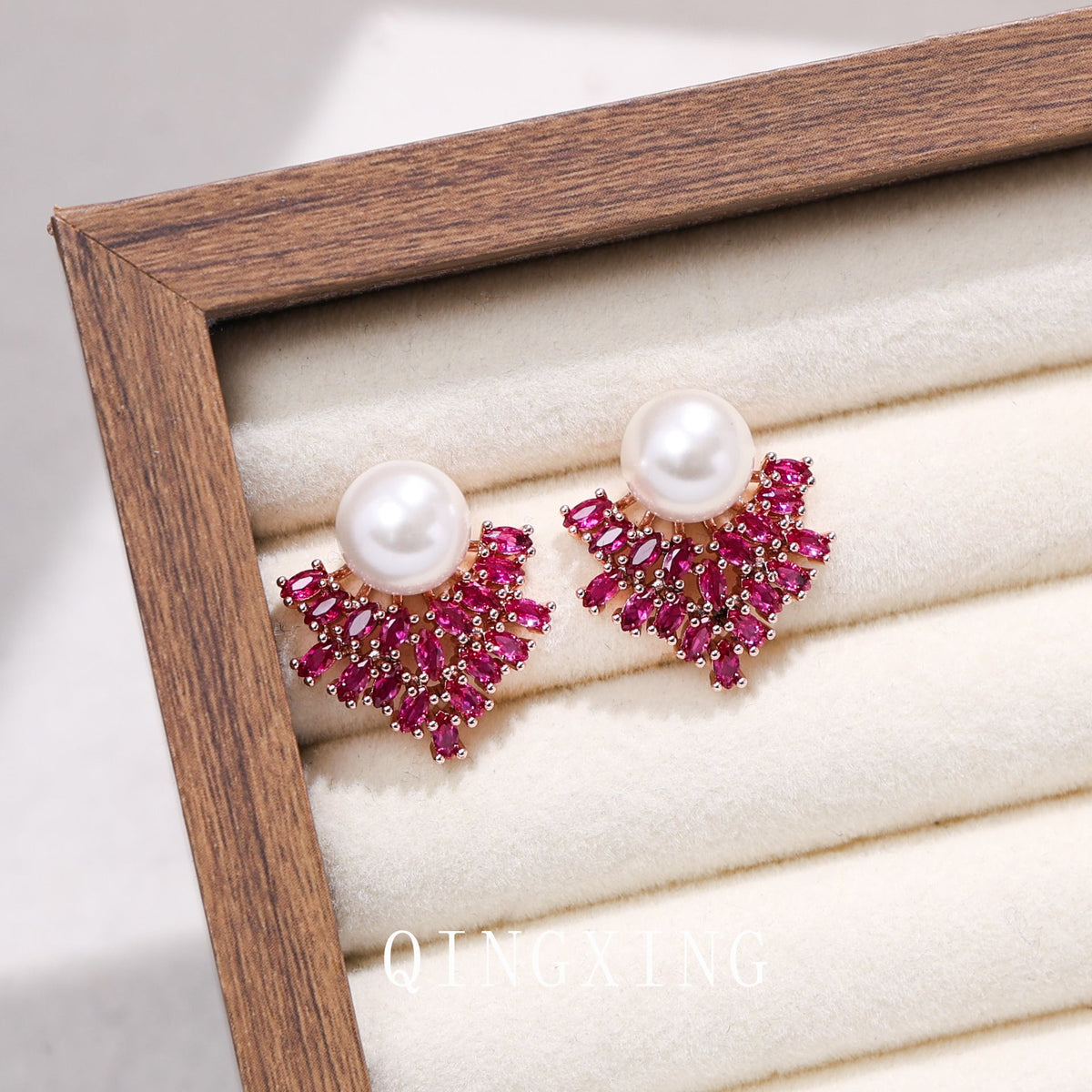Womens Maple Leaf Pearl Inlaid Stud Earrings,Rhinestone Decorated Costume Earrings For Banquet Party Wear