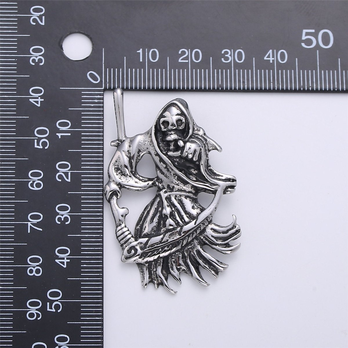 Antique Silver Grim Reaper Skull Pendant, Vintage grim Reaper Necklace Pendant in stainless Stee J-775