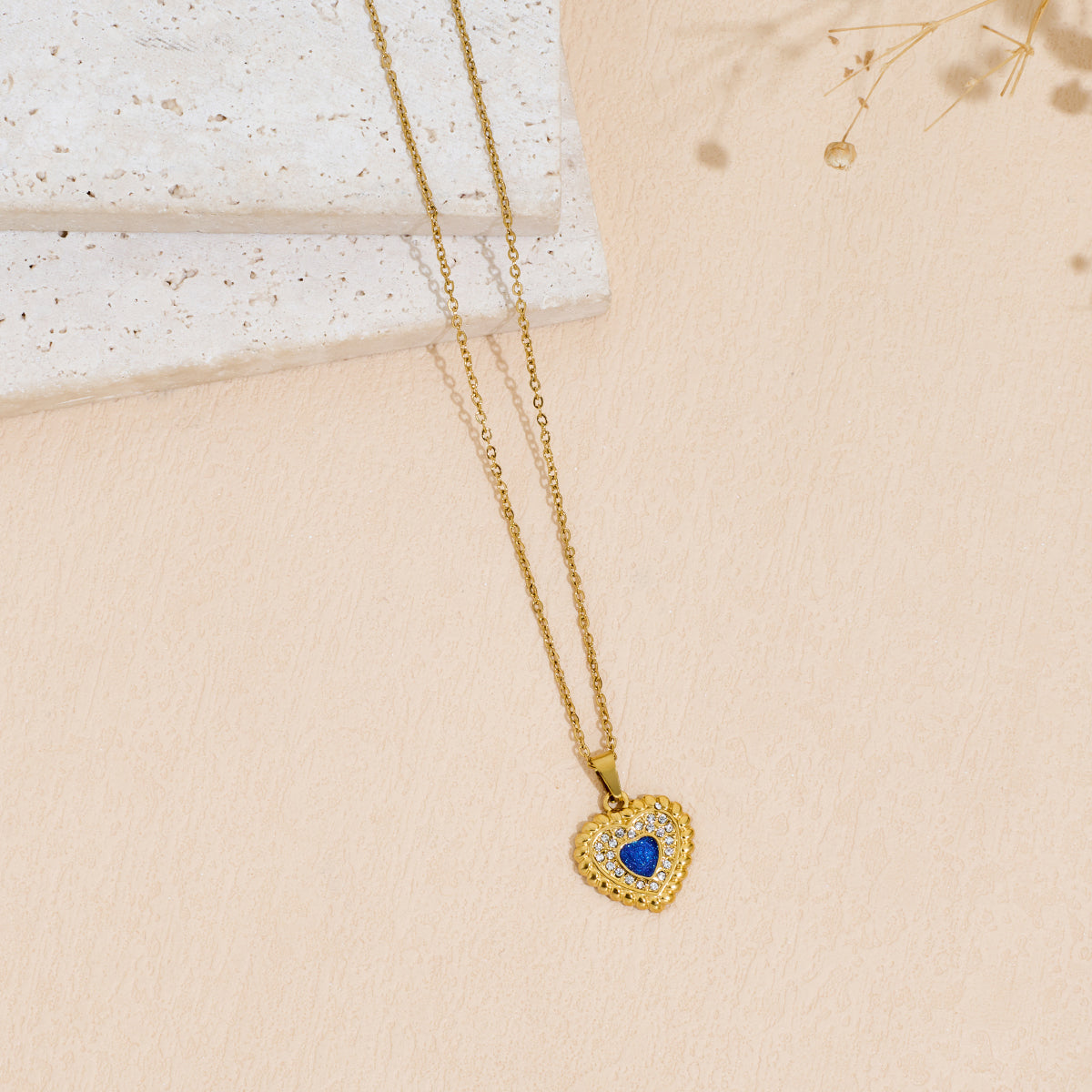 Stainless Steel Heart-shaped Drop-oil Inlaid Rhinestone Pendant Necklace
