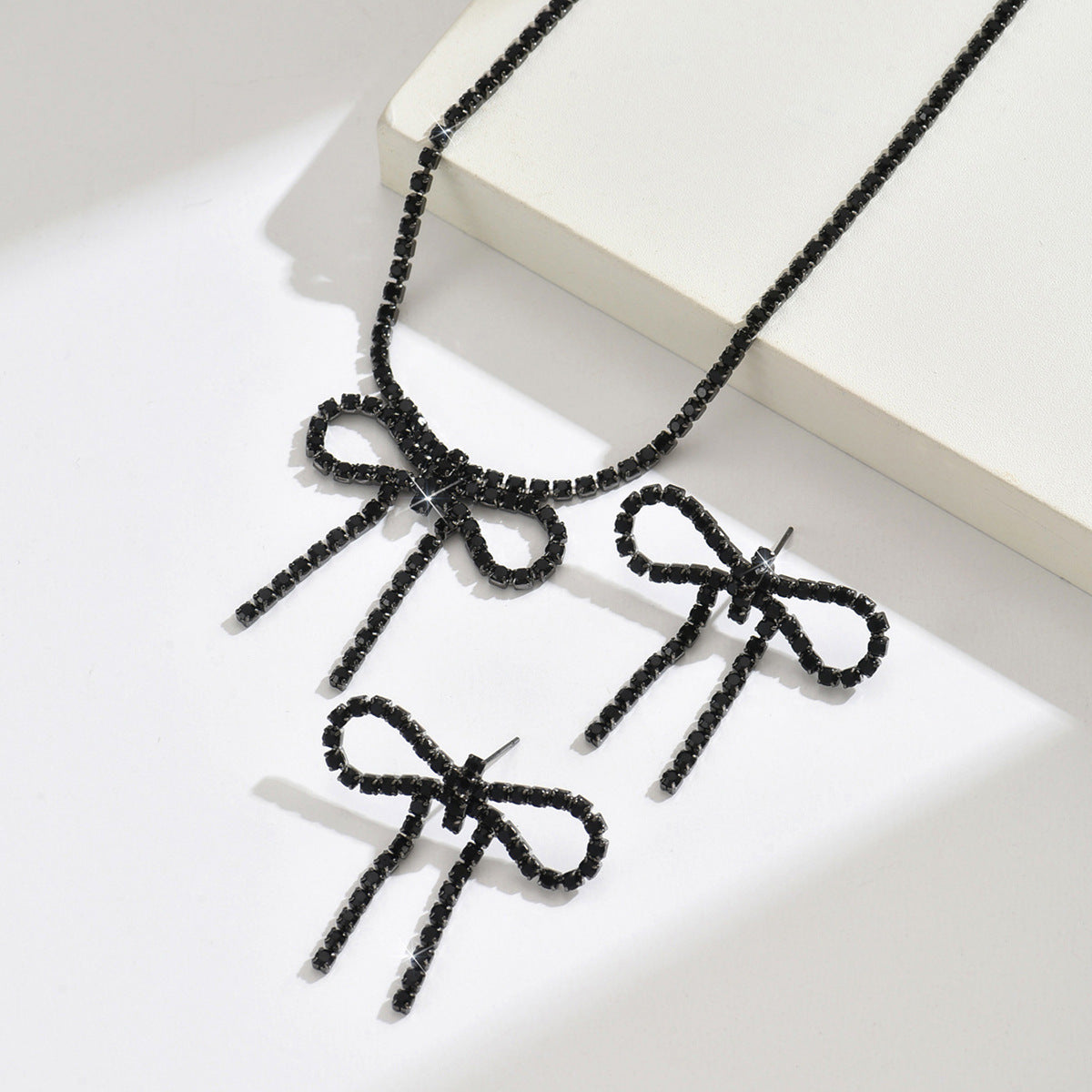 Women Bow Rhinestone Necklace And Earrings Set,Exaggerated Trendy Bridal Costume Accessories For Banquet Party Occasion