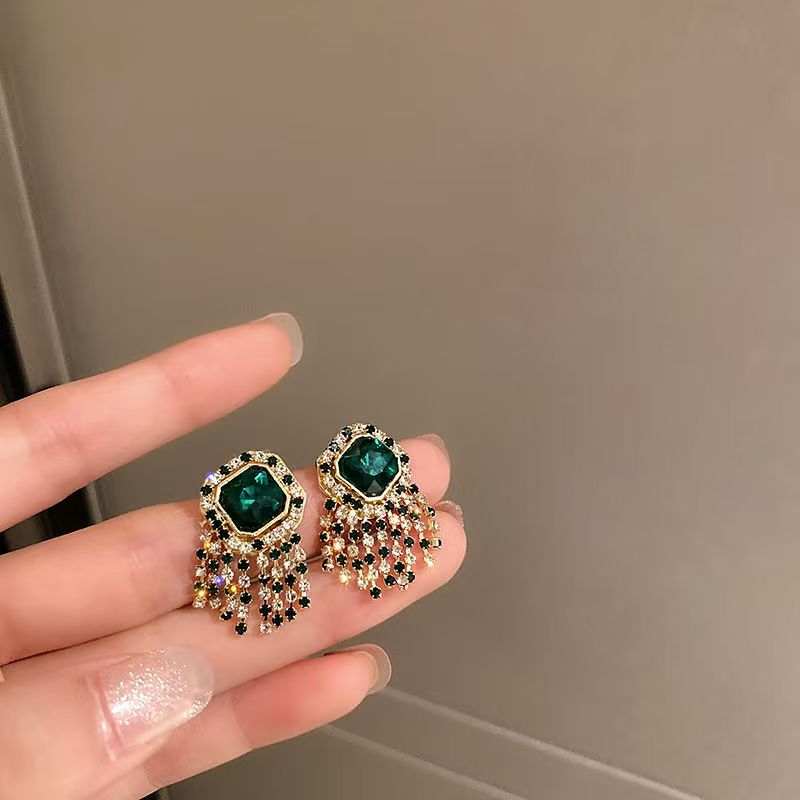 Silver Post Emerald Stud Earrings, Light Luxury Niche Unique Design, 2026 Hot Elegant Ear Jewelry