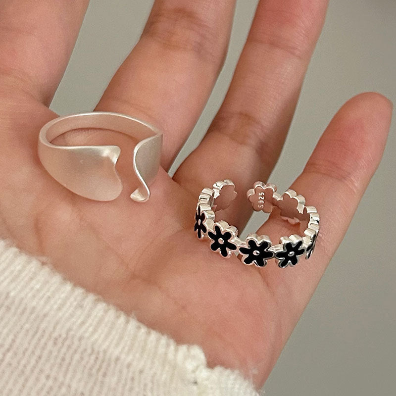 S925 Sterling Silver Niche Black Flower Ring For Women, Cool Tone Frosted Irregular Design, Delicate & Versatile Minimalist Index Finger Ring